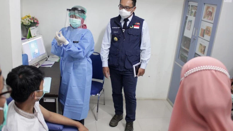 Gubernur Jabar Cek Kesiapan Puskesmas di Depok Jelang Pemberian Vaksin