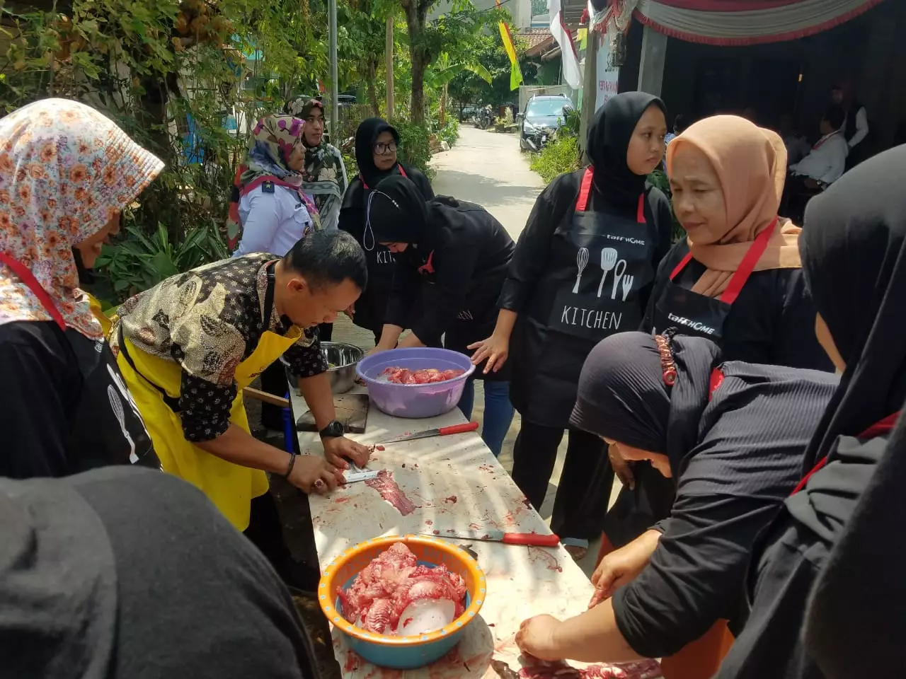 Warga Lokus P2WKSS Duser Dilatih Olahan Makanan Berbahan Dasar Ikan