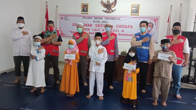 PMI Depok Santuni 50 Anak Yatim Piatu