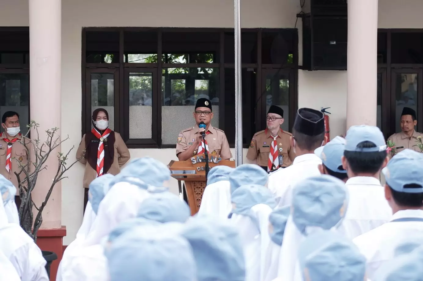 Wakil Wali Kota Jadi Pembina Upacara di SMAN 7 Depok