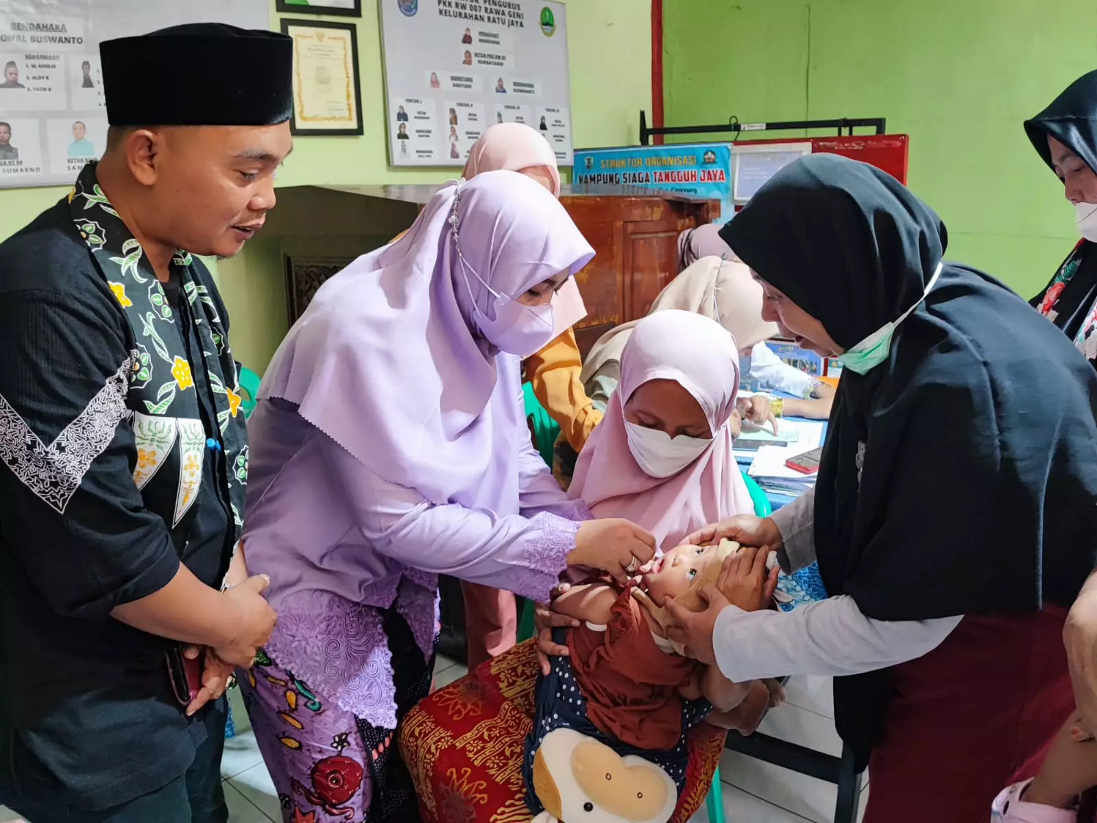 DWP Ratujaya Bantu Monitoring Pemberian Imunisasi Polio di Sejumlah Posyandu