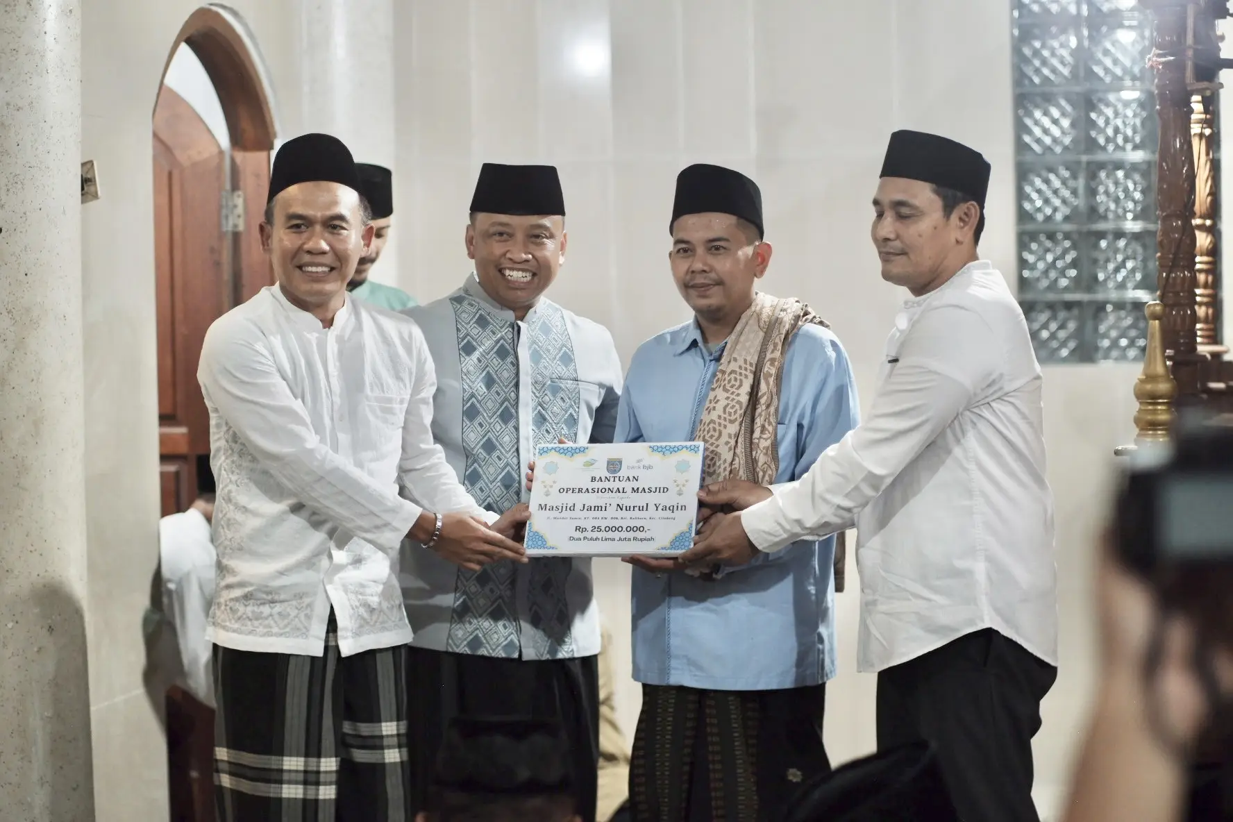 Pemkot Depok Serahkan Sejumlah Bantuan ke DKM Masjid Jami Nurul Yaqin