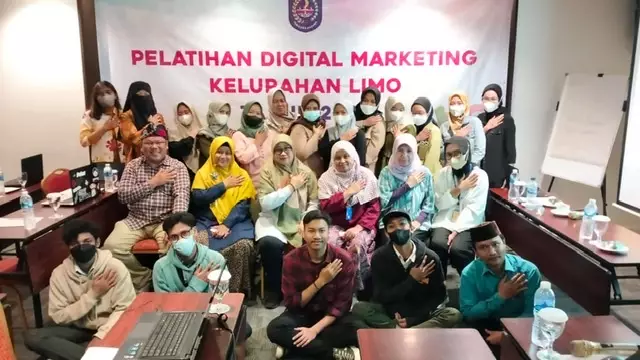 Milenial di Kelurahan Limo Dibekali Pelatihan Digital Marketing