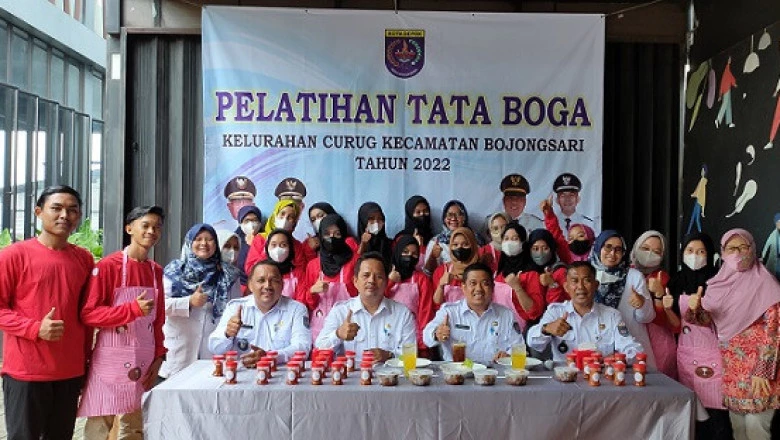 Puluhan Warga Curug Diberikan Pelatihan Tata Boga