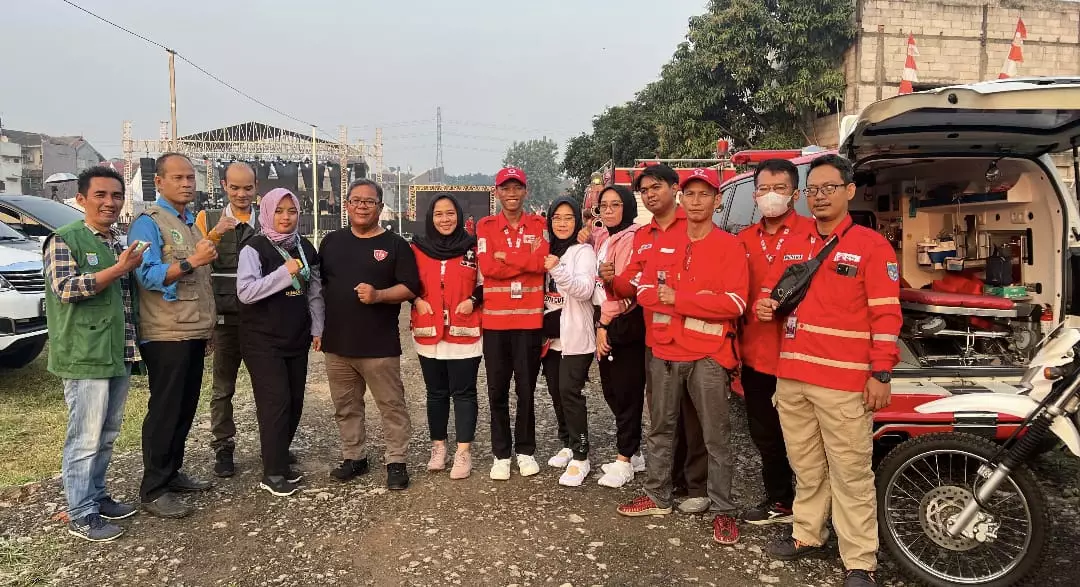 Beri Layanan Kesehatan, Relawan PMI Bersiaga di Puncak HUT ke-79 RI Tingkat Kota Depok