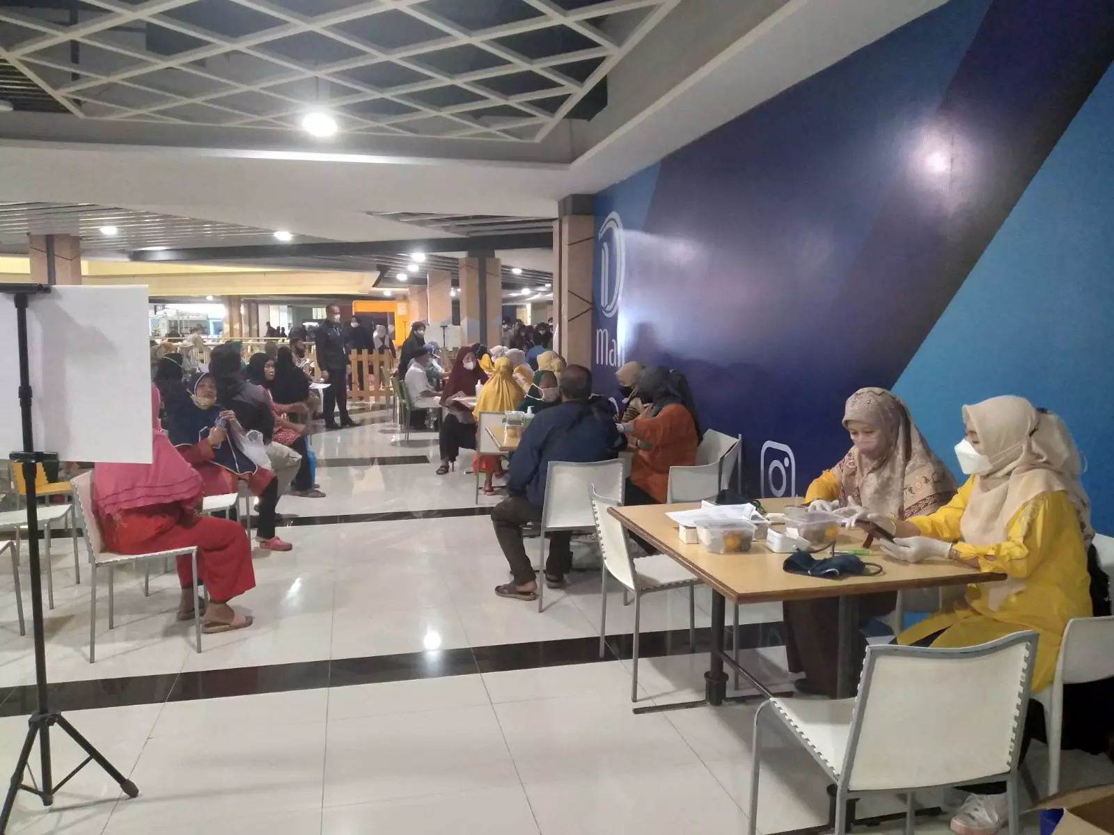 Buka Vaksinasi di Dmall, Dinkes Depok Berhasil Suntik 1.490 Orang