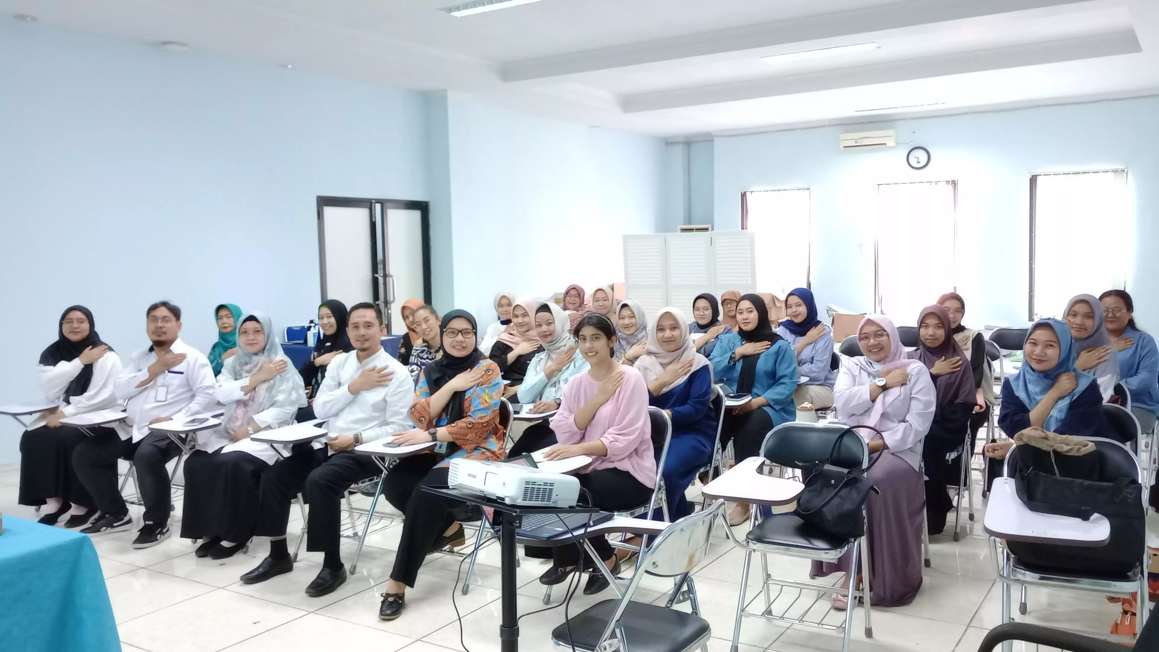 Puluhan Bidan Praktik Mandiri dan Klinik di Depok Ikuti Orientasi Skrining Bayi Baru Lahir