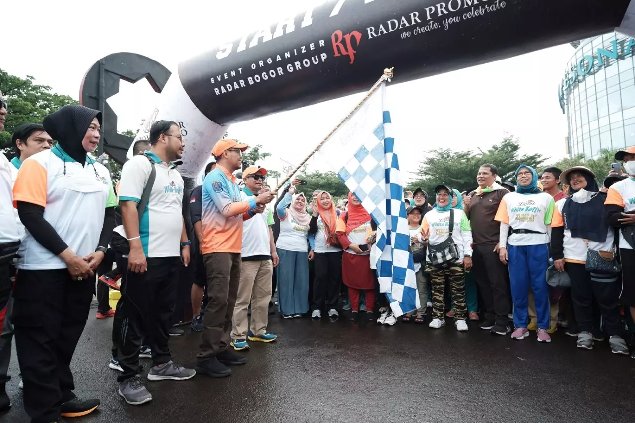 Wakil Wali Kota Depok Lepas Peserta Fun Bike dan Jalan Santai