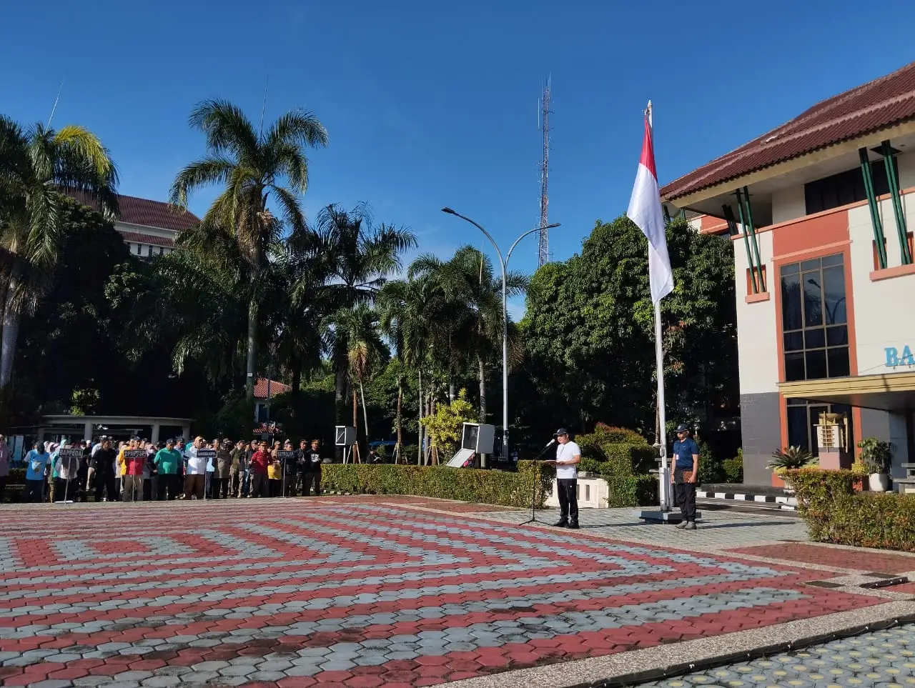 Lewat Apel Pagi, Wakil Wali Kota Depok Ajak ASN Jadi Teladan Kebersihan Lingkungan