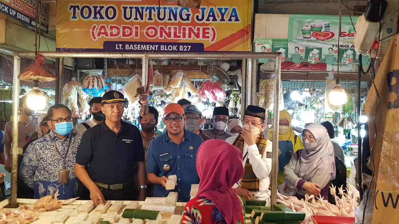 TPID Depok Monitoring Harga dan Stok Bahan Pokok di Pasar Agung