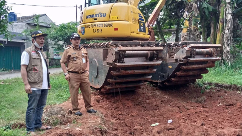Antisipasi Banjir di Pontir, Kali Angke Dikeruk