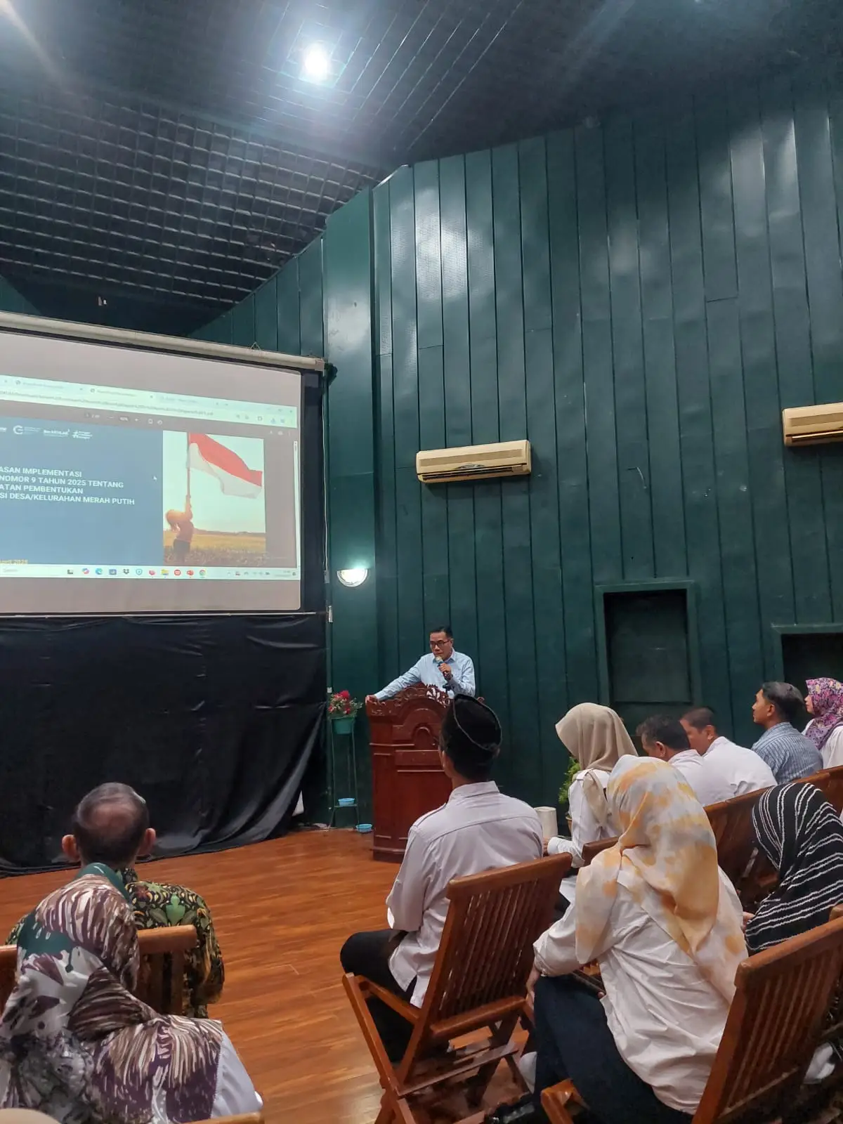 Staff Ahli Kemenkop Jadi Narsum Sosialisasi Pembentukan Koperasi Merah Putih di Depok