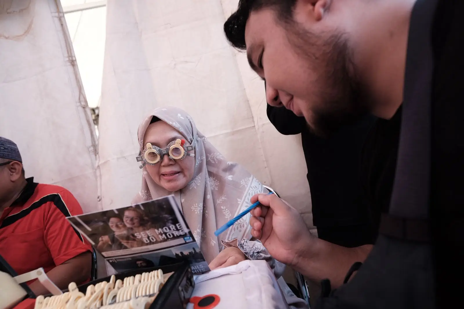 Masyarakat Depok Senang Bisa Periksa Mata Gratis Lewat Program Abdi Nagri Nganjang Ka Warga