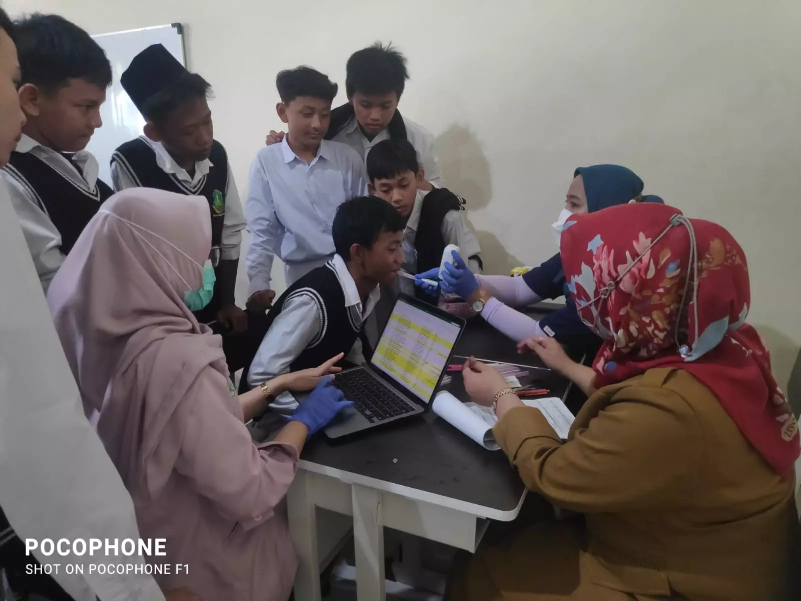 Puskesmas Mampang Lakukan Skrining Kadar CO ke Pelajar