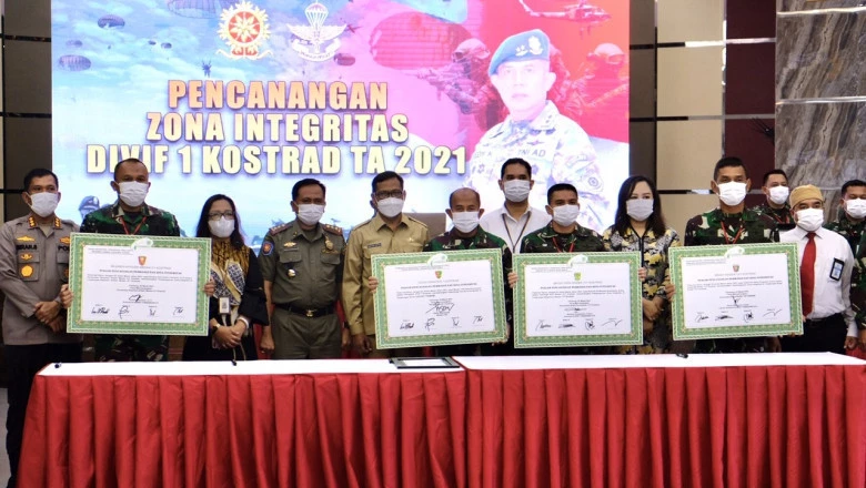 Wakil Wali Kota Hadiri Pencanangan Zona Integritas Divif 1 Kostrad