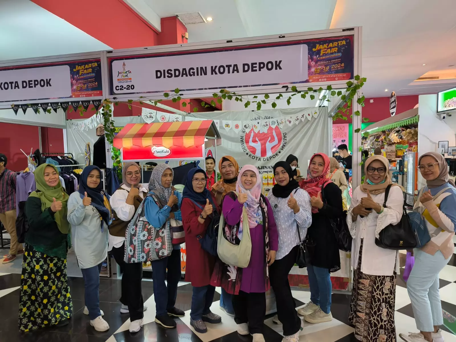 Dukung Peningkatan Ekonomi Nasional, DWP Disdagin Beli Produk IKM Lokal di PRJ