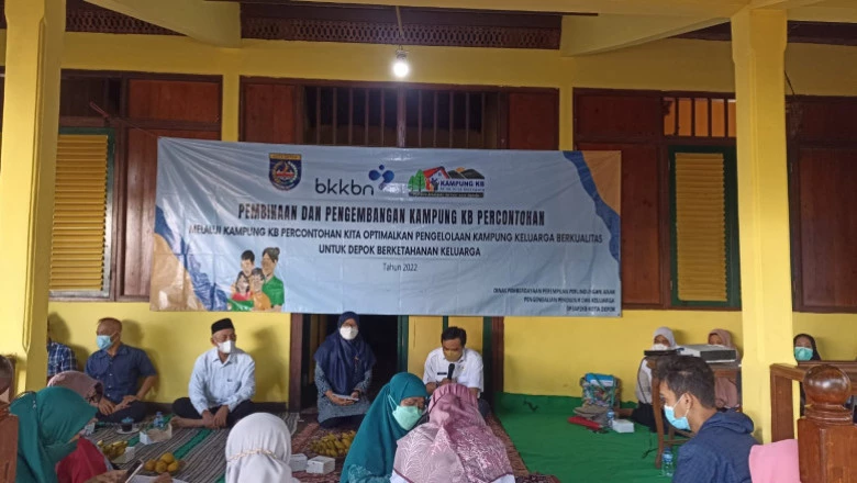Warga Kampung KB Percontohan Harmonis RW 01 Pangkalan Jati Baru Diberi Pembinaan