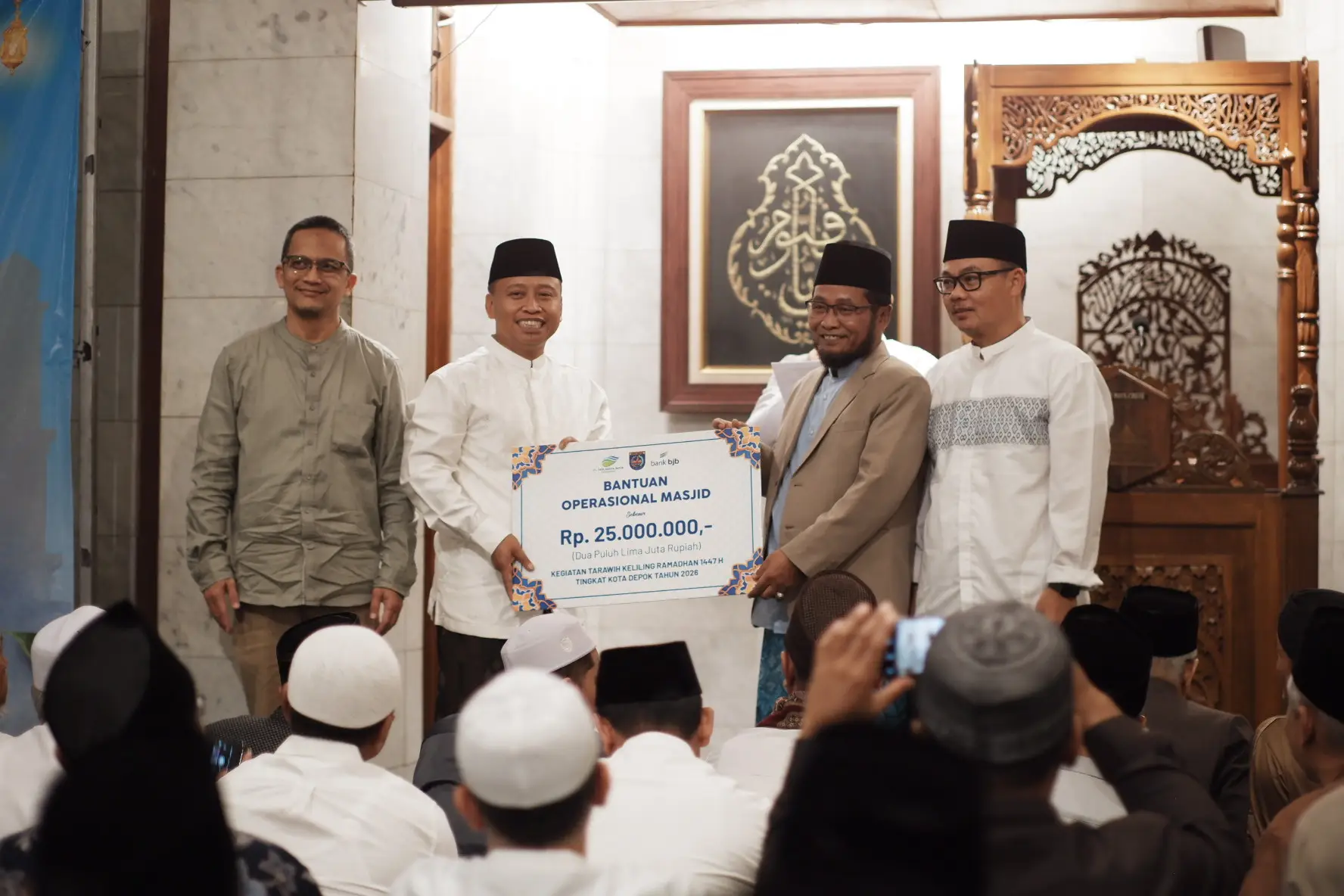 Tarling di Cinere, Pemkot Depok Serahkan Bantuan untuk Masjid
