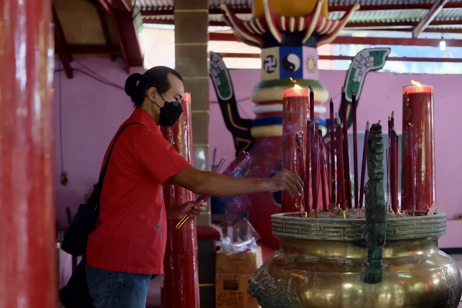 Suasana Tahun Baru Imlek 2575 Kongzili di Vihara Gayatri