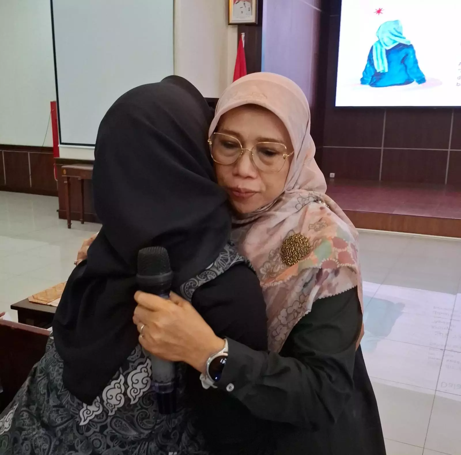 Beri Motivasi ke Survivor Kanker, Ketua YKI Cabang Depok: Semangat!