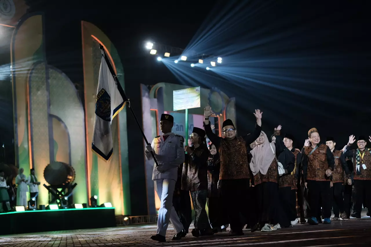 Kafilah Depok Ikuti Defile Pembukaan MTQ ke-38 Tingkat Jabar