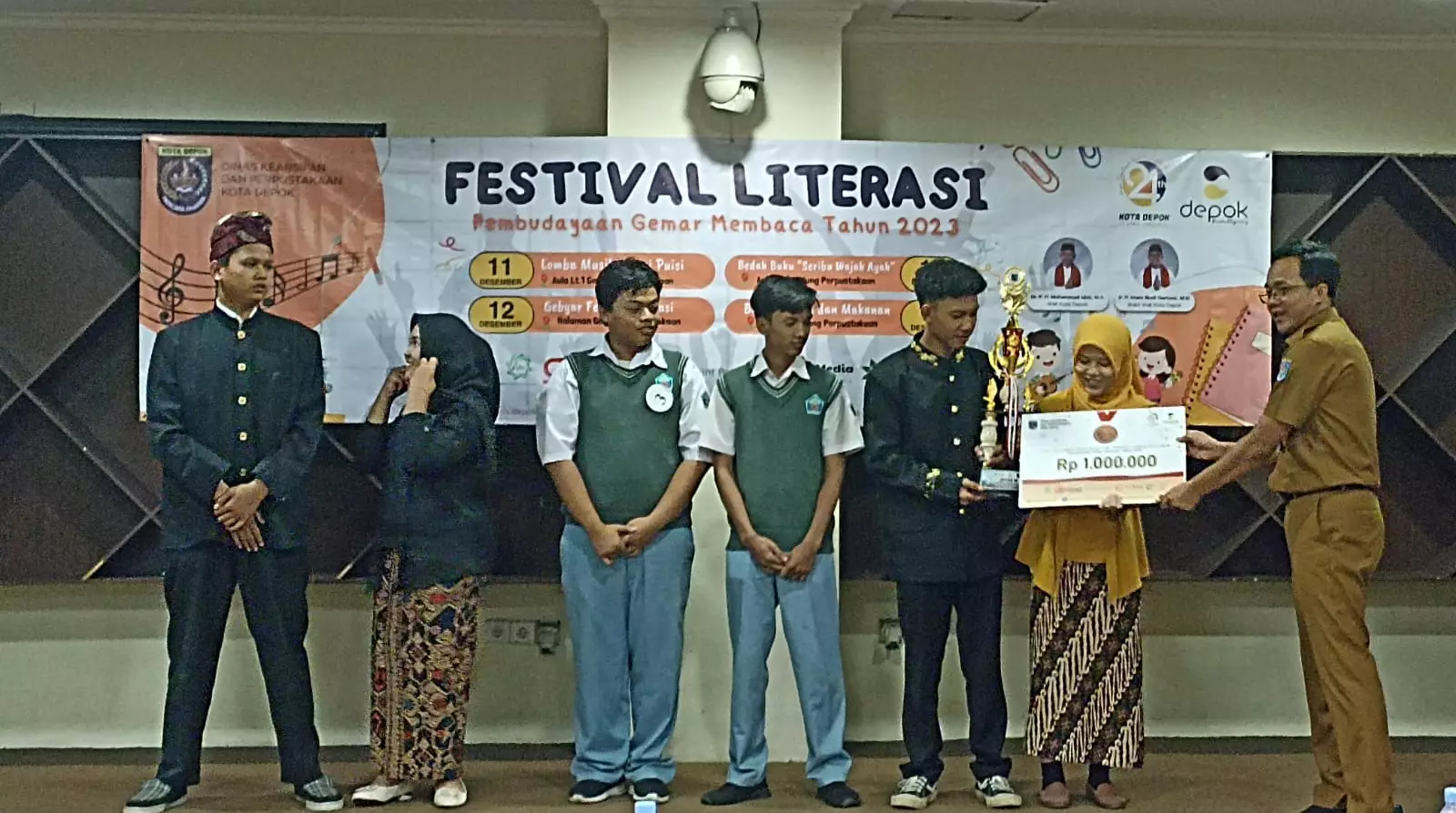 Lomba Musikalisasi Puisi 2023 Disambut Antusias Para Pelajar Depok