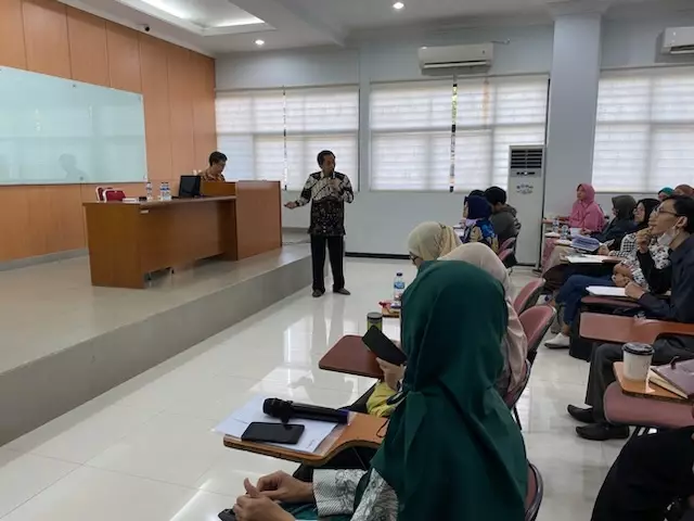 Puluhan Guru SMP di Depok Dapat Pelatihan dari Departemen Matematika UI