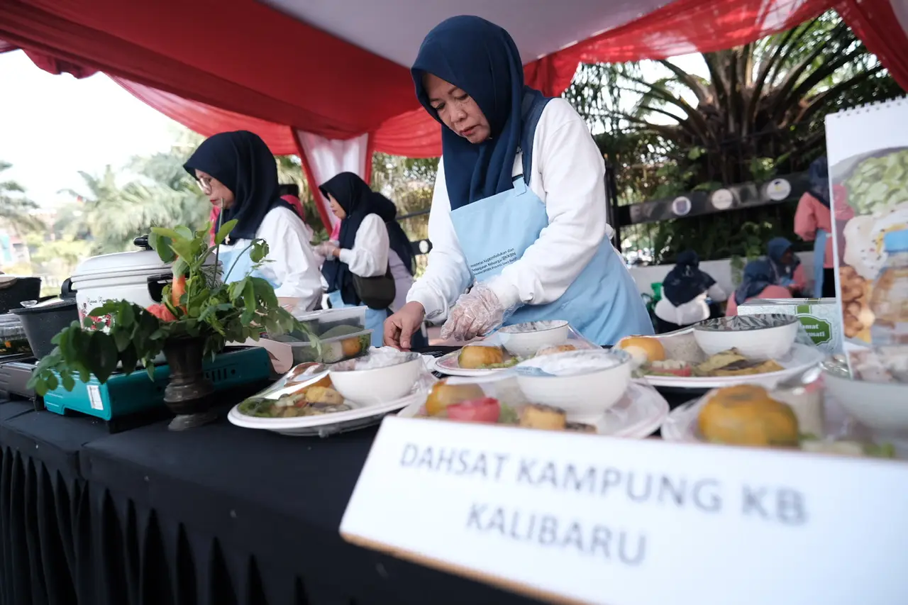Meriahkan Harganas ke-32 Tingkat Jabar, Warga Kampung KB Depok Masak Besar DASHAT