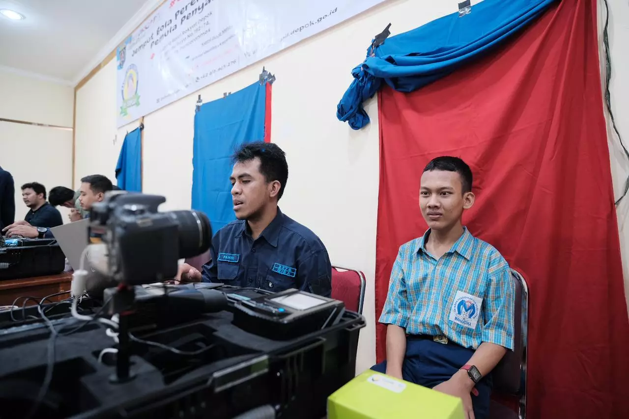 Layanan Jemput Bola Perekaman KTP-el oleh Disdukcapil Depok Bagi Warga Disabilitas Tuai Pujian
