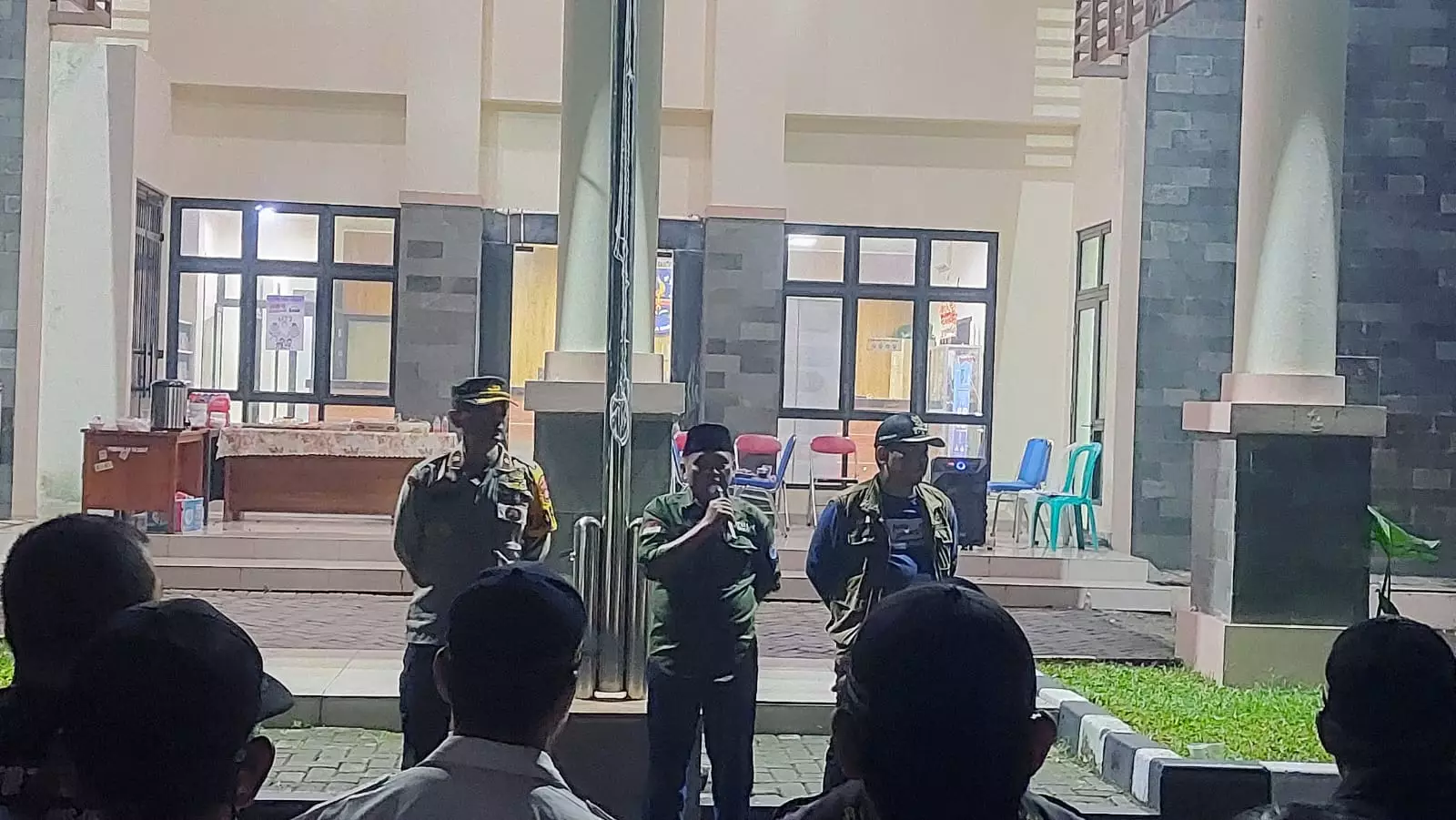 Gabungan Tiga Pilar Kecamatan Cipayung Patroli Cek Keamanan di Boponter