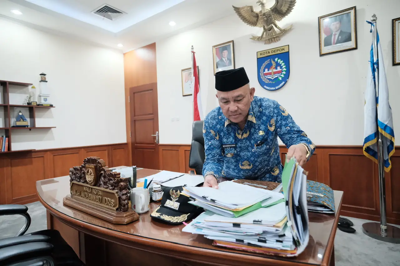 Akhir Masa Jabatan, Kiai Idris Mulai Berkemas di Ruang Kerja Wali Kota Depok