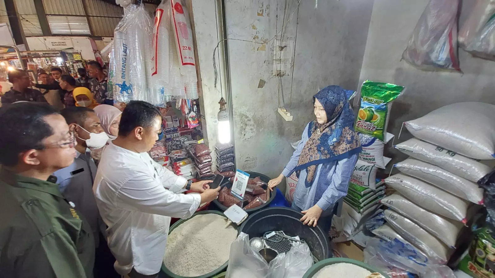 Keren, Pasar Tradisional di Depok Sudah Terapkan Pembayaran Digital
