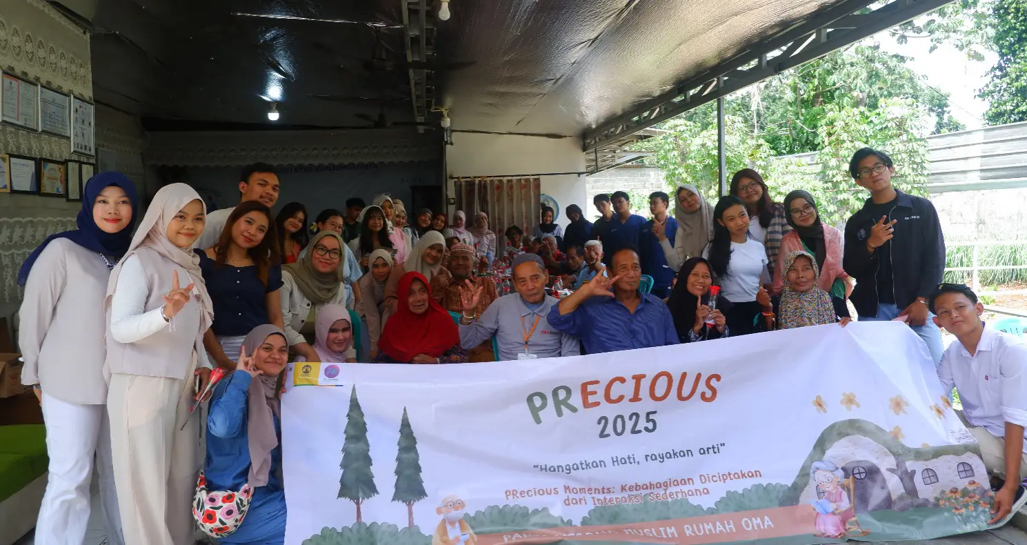 PRecious Vokasi Humas UI Tebar Kebaikan dan Kepedulian bagi Lansia di Depok