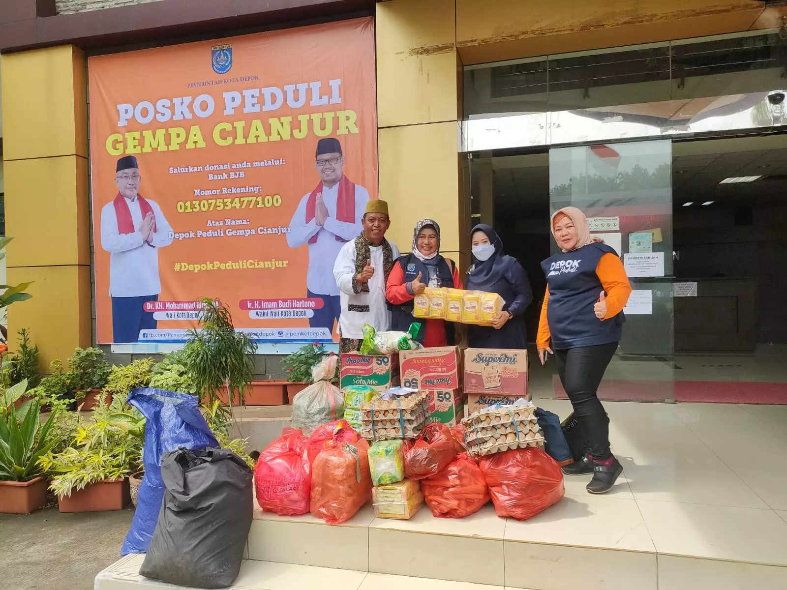 Gabungan Pasar Rakyat di Depok Kirim Bantuan Sayur dan Uang ke Korban Gempa Cianjur