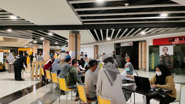 Gandeng Dmall Depok, Pemkot Berhasil Memvaksin 1.022 Orang