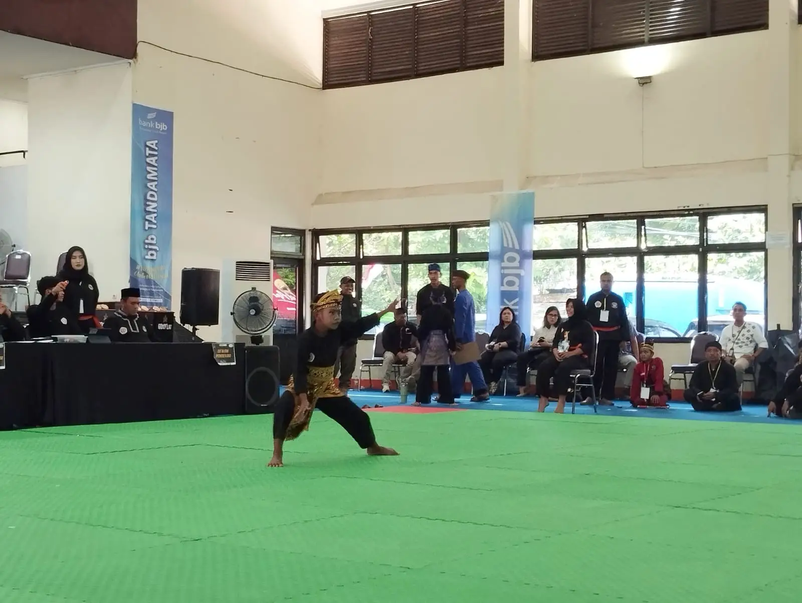 Adu Jurus Peserta Wali Kota Depok Cup Kejuaraan Pencak Silat Seni Tradisi 2025