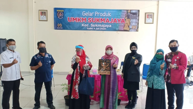Bangkitkan Gairah Usaha Mikro, Sukmajaya Gelar Produk UMKM