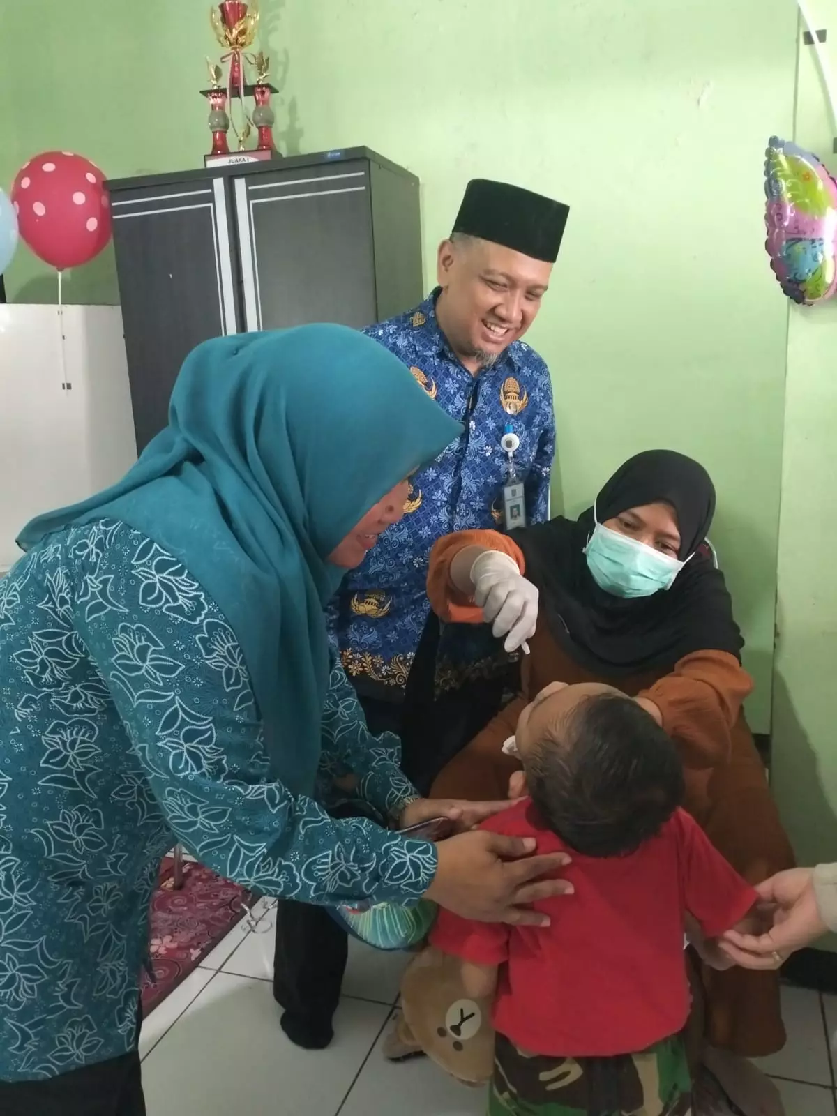 Sukseskan Sub PIN Polio, Lurah Pondok Cina Ajak Orang Tua Bawa Balita ke Posyandu
