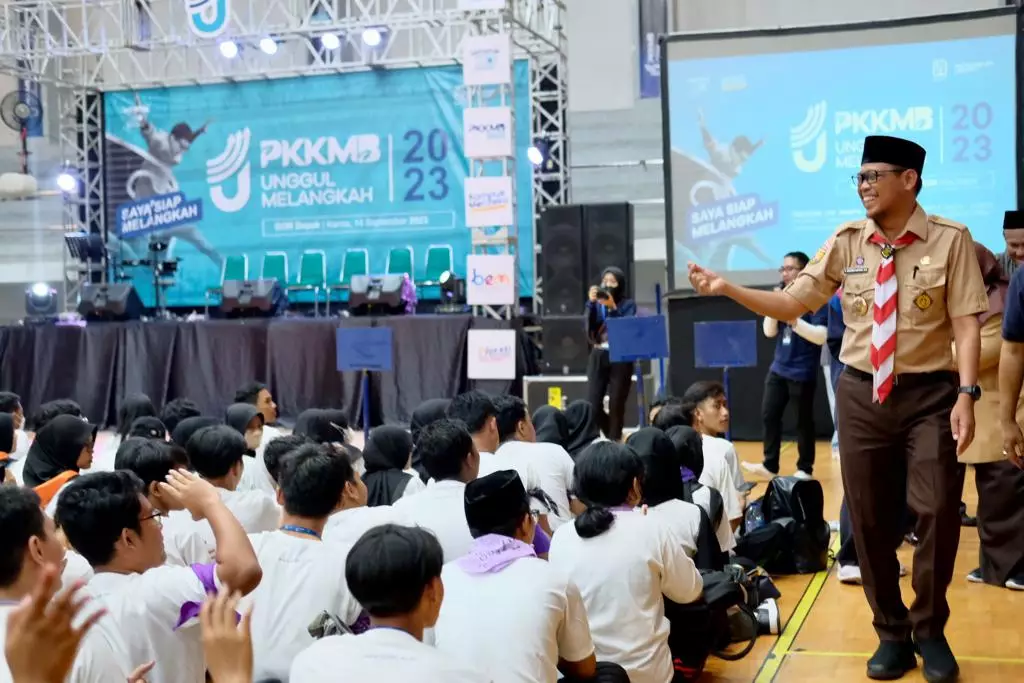 Bang Imam Minta Maba LP3i Bangun Kualitas Diri Hadapi Persaingan Global