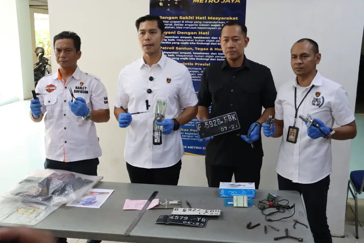 Polres Metro Depok Kembalikan Kendaraan Hasil Curian kepada Warga