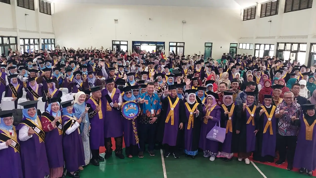 Wisuda 850 Lansia se-Kota Depok, Supian Suri: Belajar Sepanjang Hayat