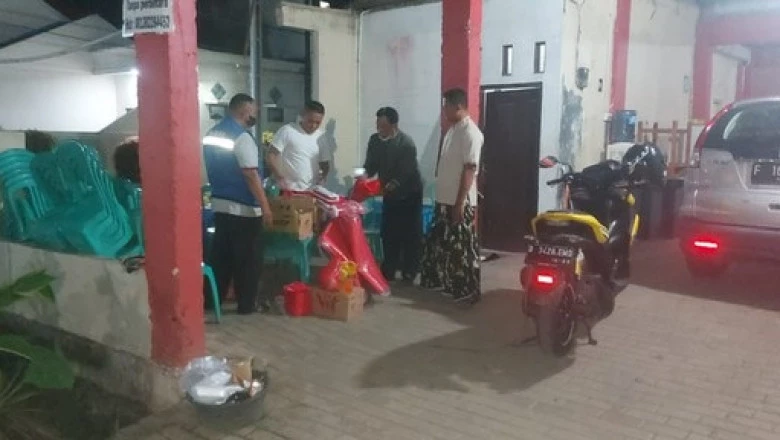 Lewat Tagana, Dinsos Bantu Warga Cilodong yang Atap Rumahnya Rusak Diterpa Hujan