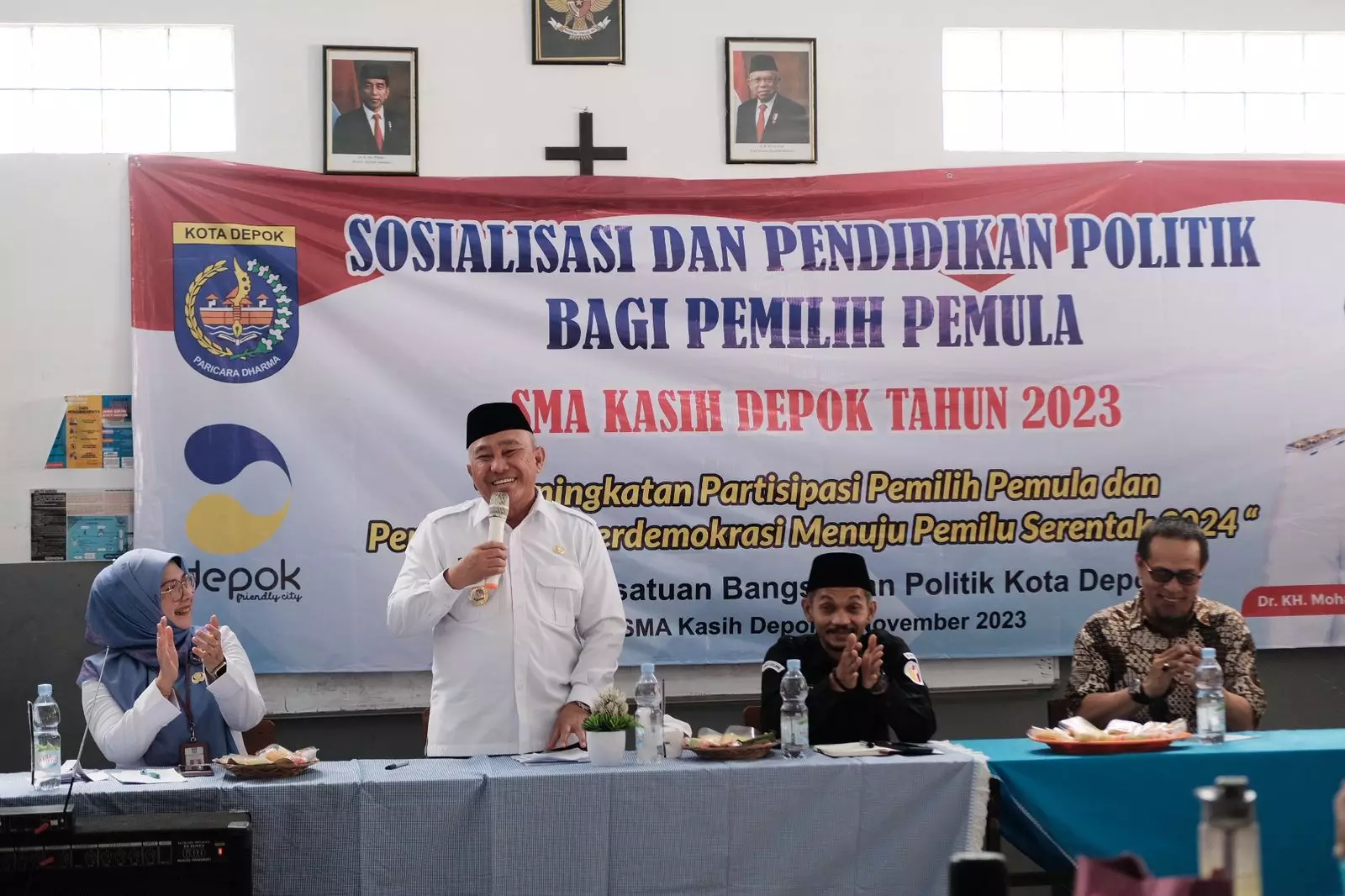 Wali Kota Depok Sosialisasi Pendidikan Politik ke Pemilih Pemula Lewat Lagu
