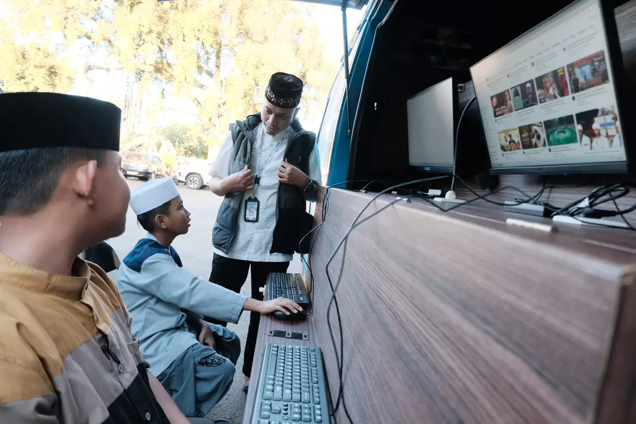 MCAP Diskominfo Depok Sosialisasikan Internet Sehat di Masjid Al Mukhlashiin Kelurahan Sawangan