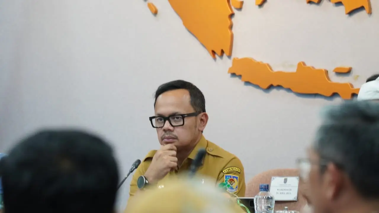Wamendagri Ingatkan Pemkot Depok Pentingnya Konsep Usaha Kopdeskel Merah Putih