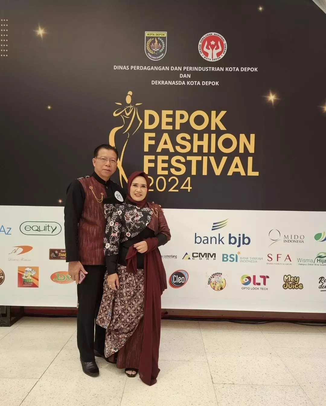 Berbusana Khas Jawa Tengah, Diskominfo Juara Favorit III DeFF 2024