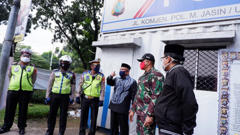 Wali Kota Depok Kunjungi Check Point PSBB Perbatasan Depok- Lenteng Agung