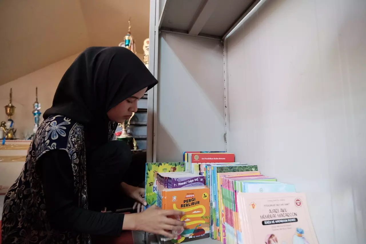 Paguyuban Duta Baca Kota Depok Distribusikan Buku di Sukmajaya