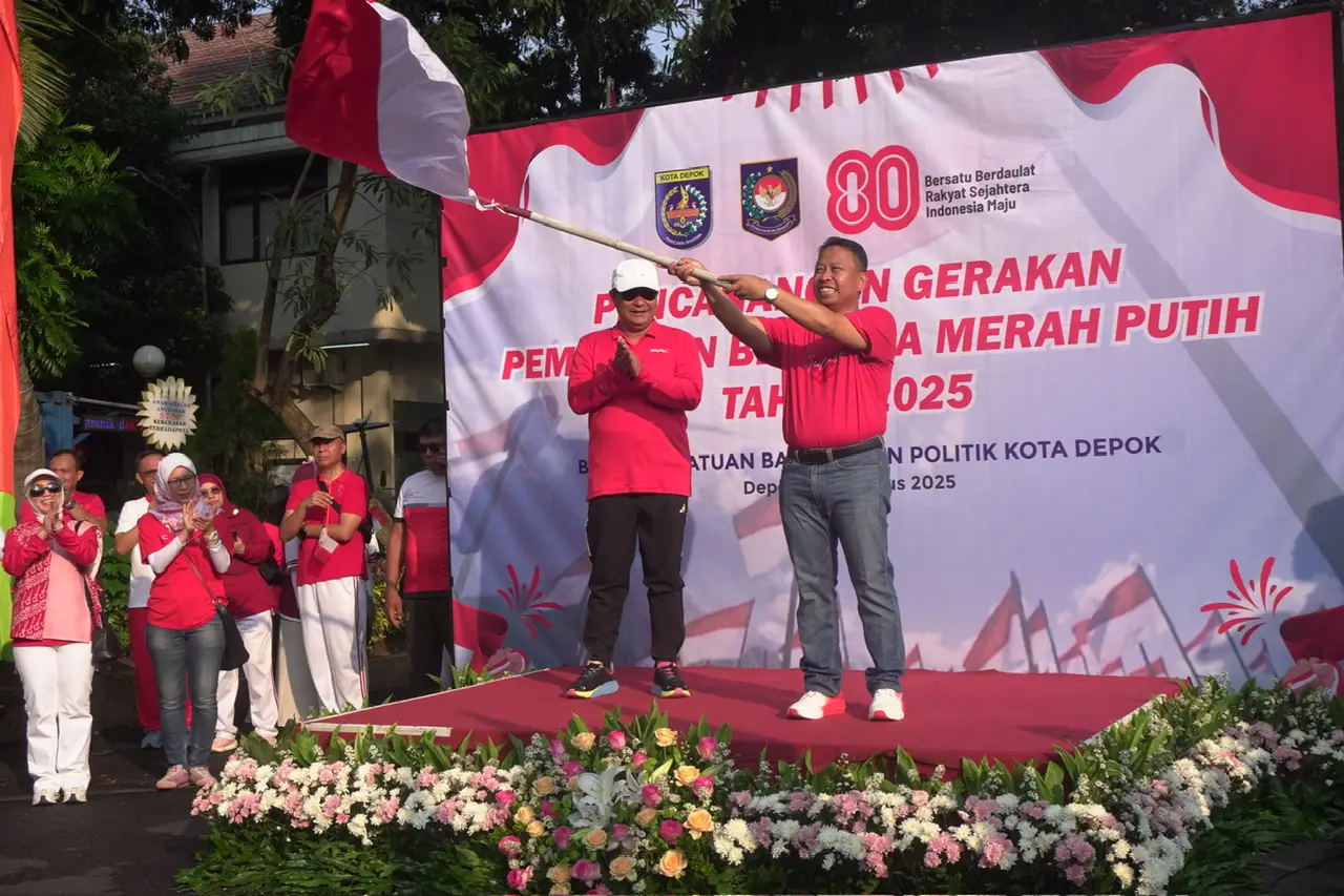 Semarak HUT ke-80 RI, Pemkot Depok Luncurkan Gerakan Pembagian Bendera Merah Putih