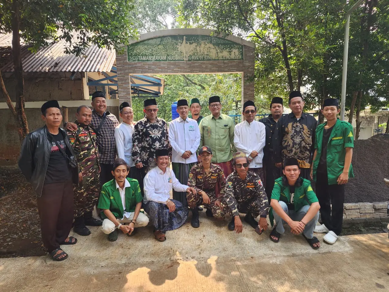 Hari Santri 2025, PCNU Depok Teguhkan Semangat Juang Lewat Tradisi Ziarah